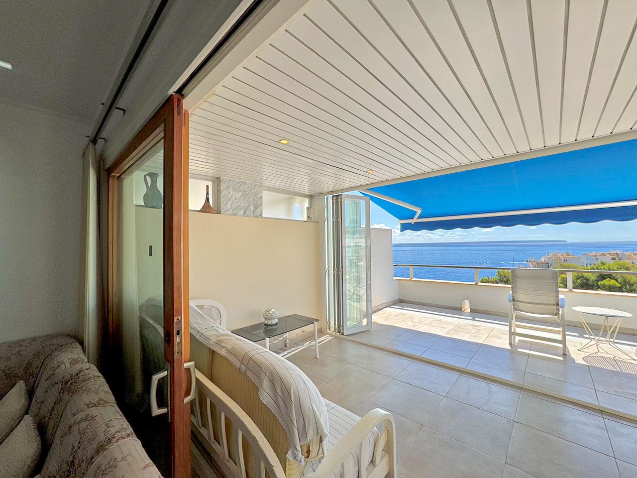 Apartamento en primera línea con vistas espectaculares al mar en Illetes