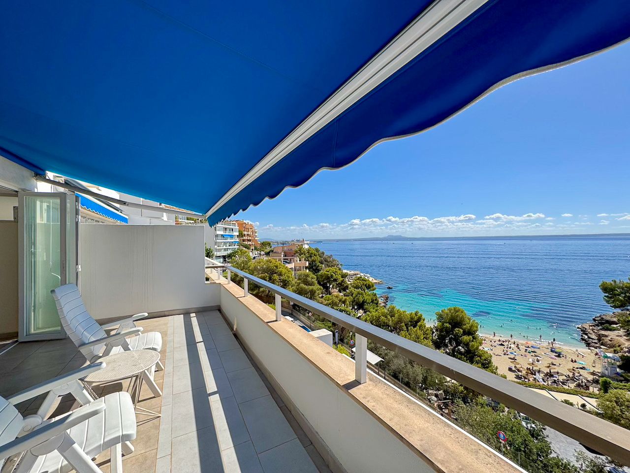 Apartamento en primera línea con vistas espectaculares al mar en Illetes