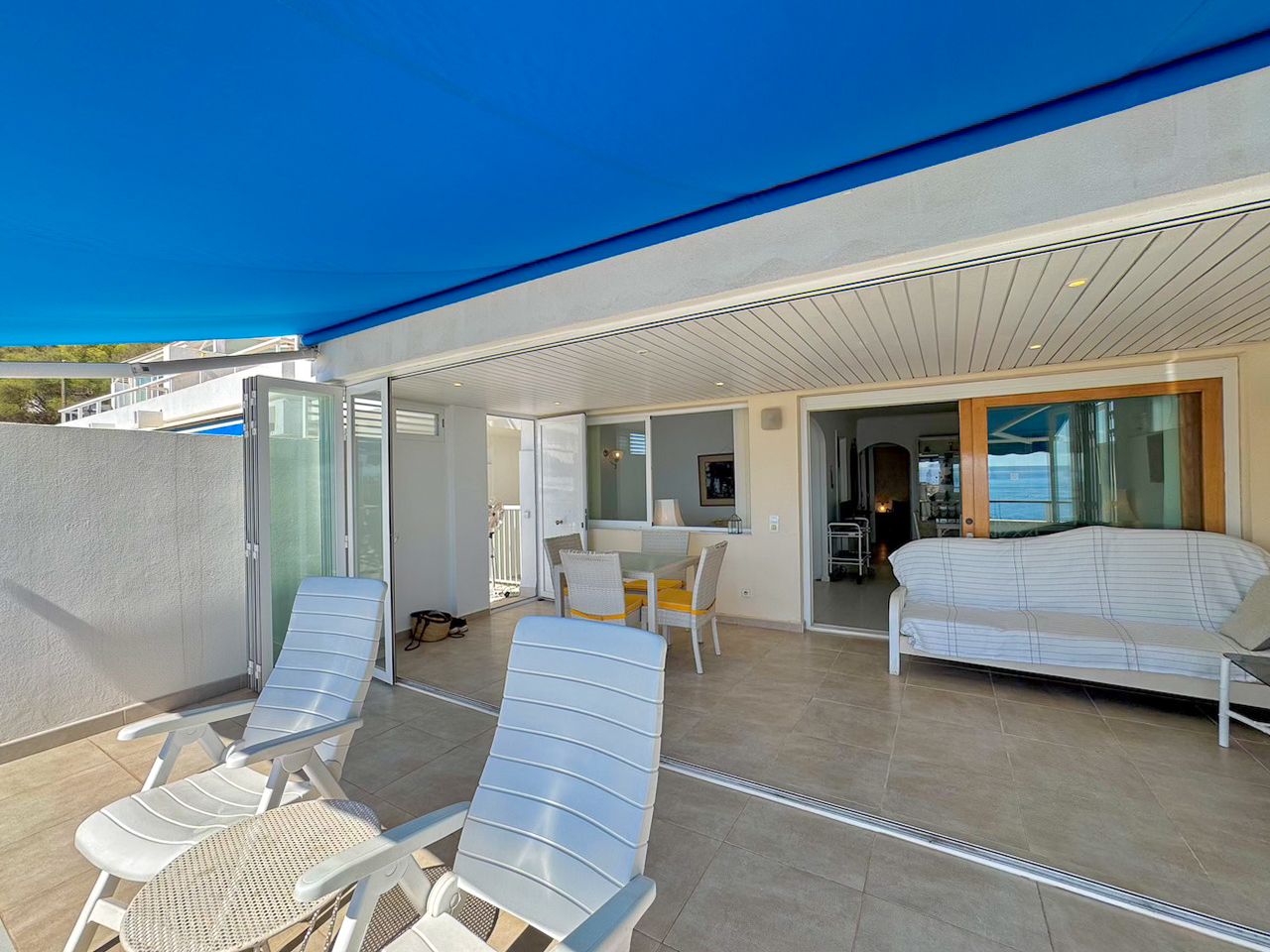 Apartamento en primera línea con vistas espectaculares al mar en Illetes