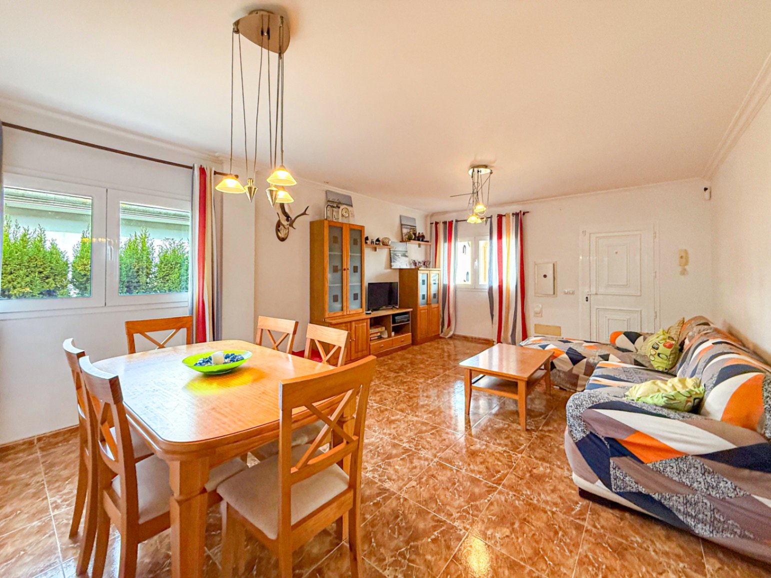 Chalet con parking a 200 metros del mar, con espacio para Invitados