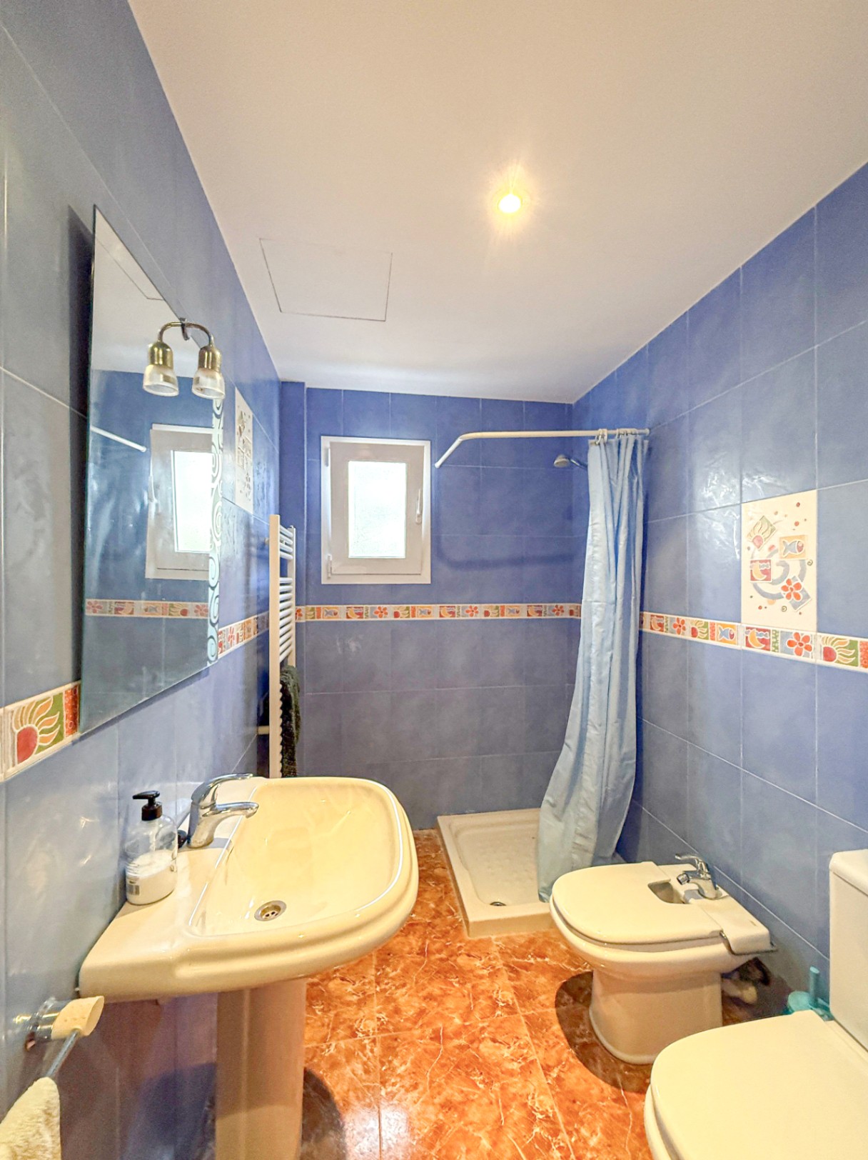 Chalet con parking a 200 metros del mar, con espacio para Invitados