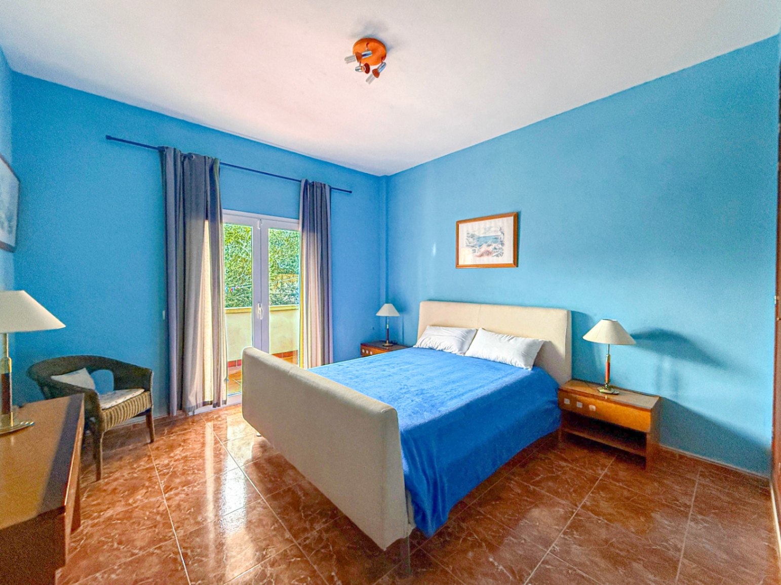 Chalet con parking a 200 metros del mar, con espacio para Invitados