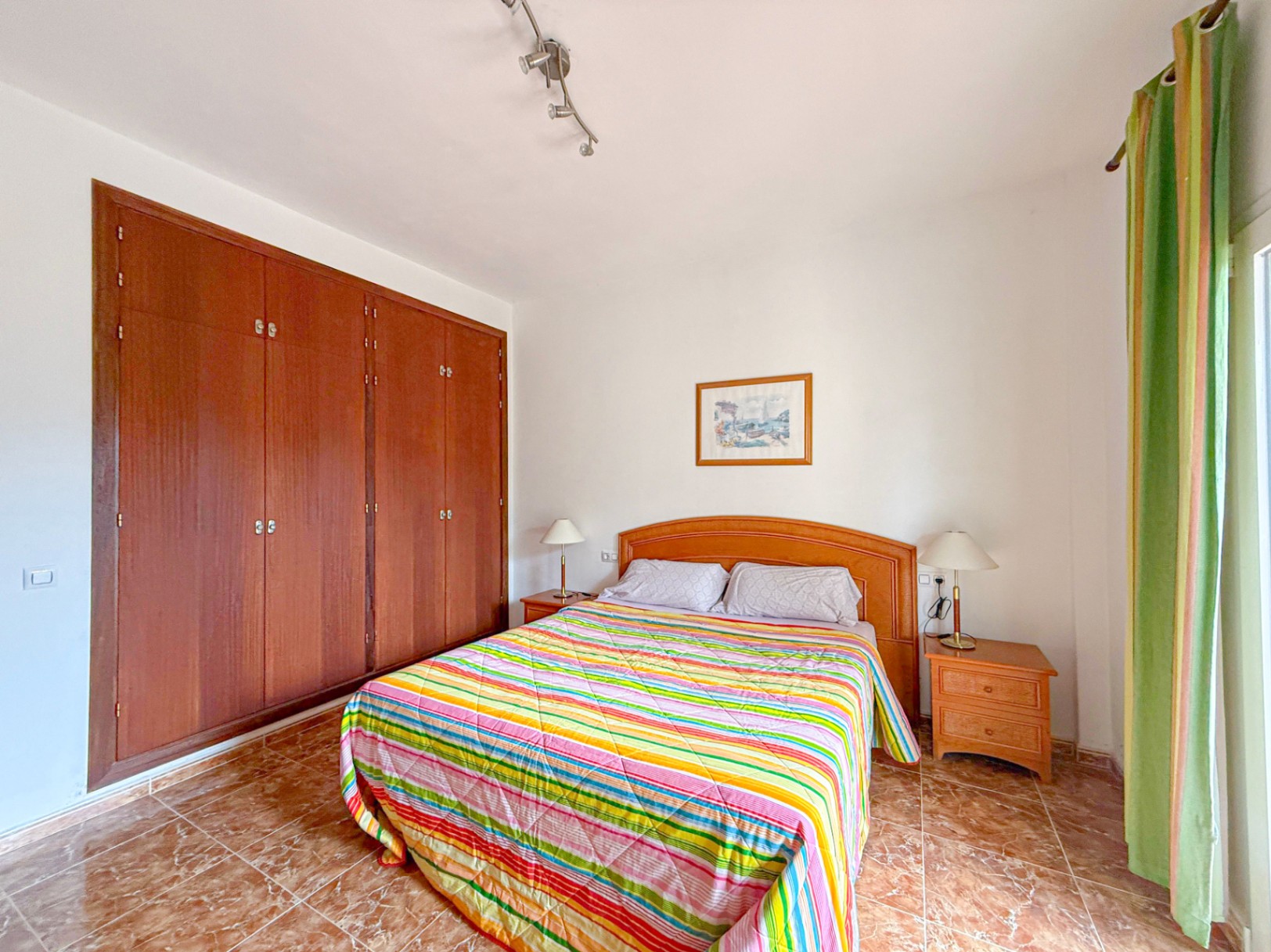 Chalet con parking a 200 metros del mar, con espacio para Invitados