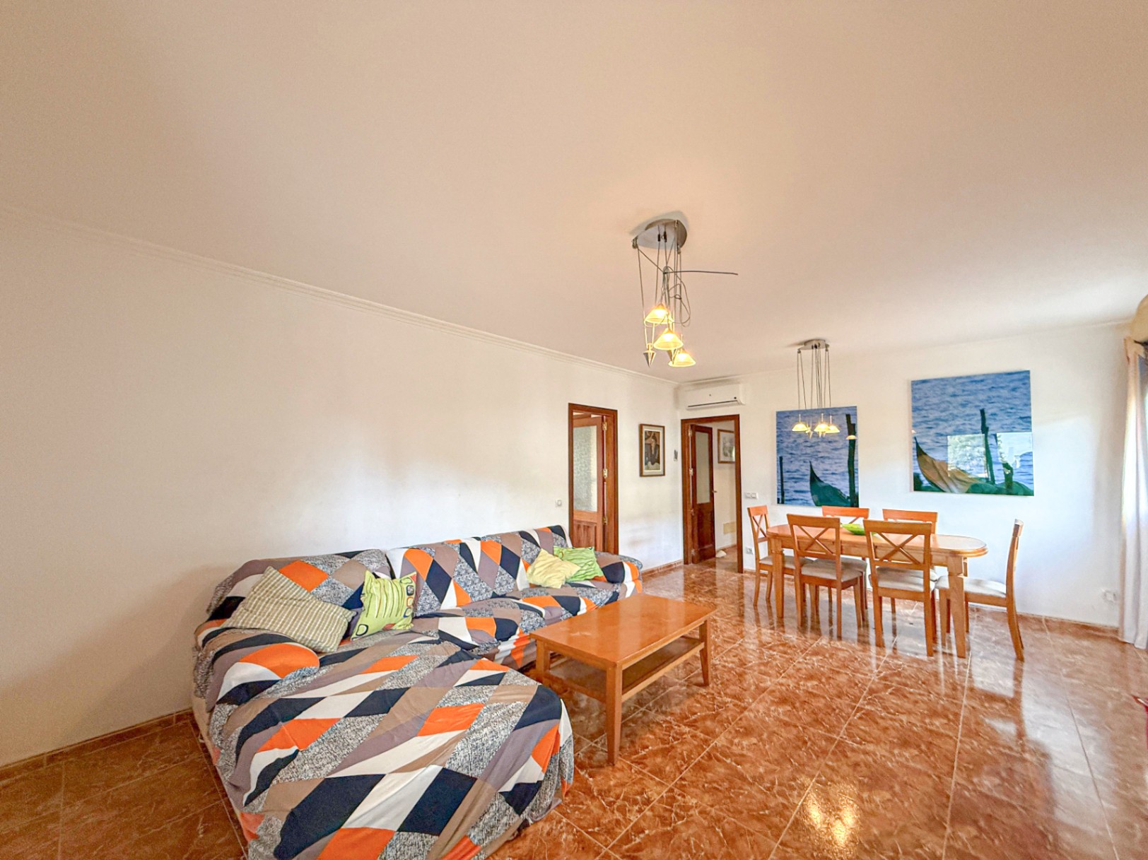 Chalet con parking a 200 metros del mar, con espacio para Invitados