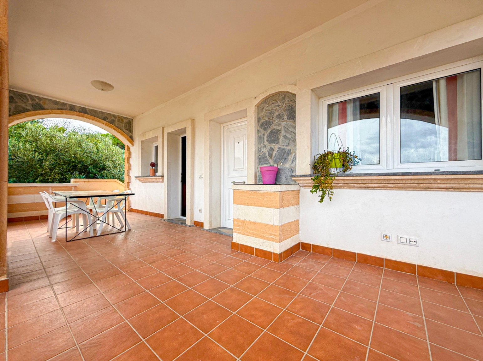 Chalet con parking a 200 metros del mar, con espacio para Invitados