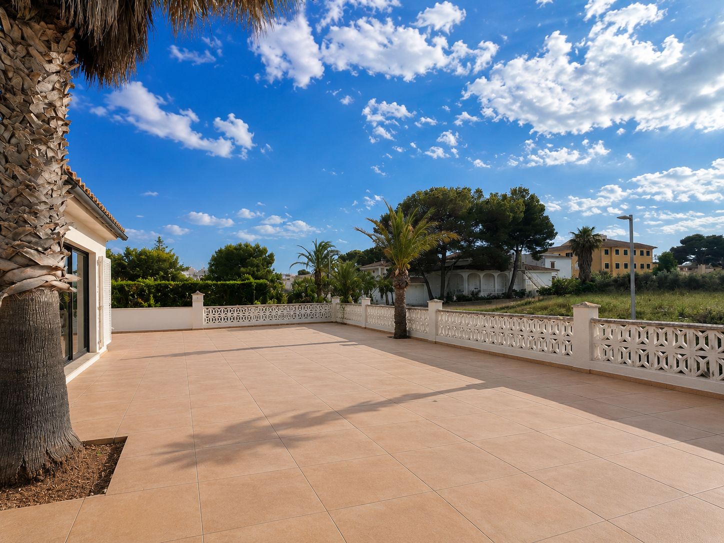 Vivienda mediterránea de ensueño a poca distancia de la playa con garaje doble y gran jardín, Son Bauló - Can Picafort.