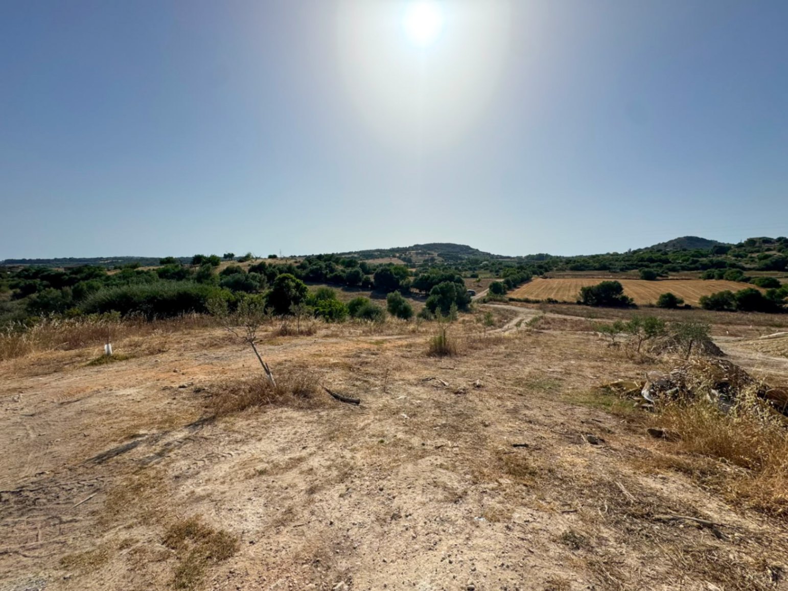 Finca rústica de obra nueva con impresionantes vistas panorámicas y puestas de sol cerca de San Lorenzo