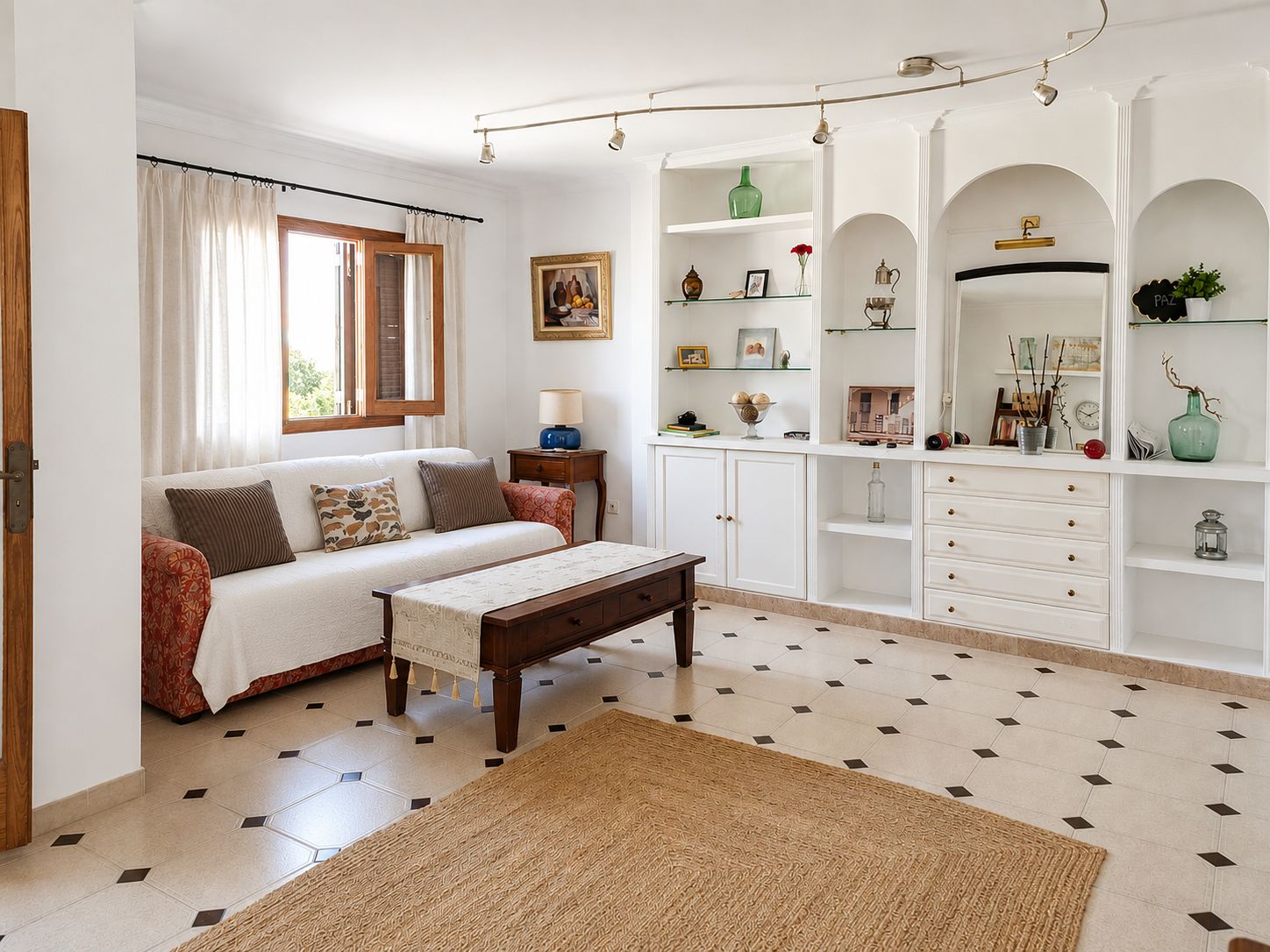 Piso de 3 habitaciones con parking y trastero , a 10 minutos del mar
