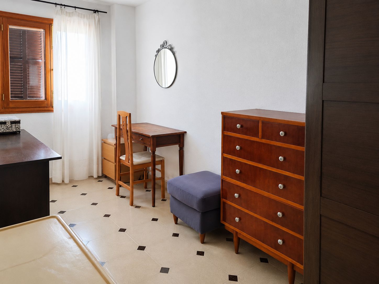 Piso de 3 habitaciones con parking y trastero , a 10 minutos del mar