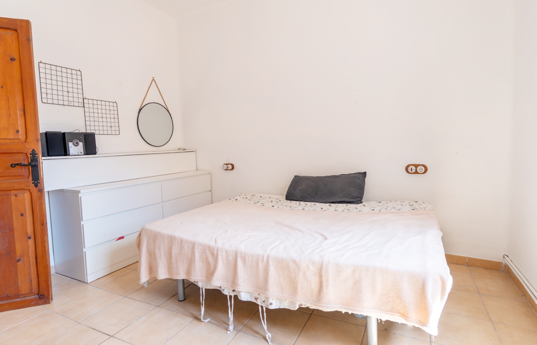 Costitx. Amplia casa de pueblo con patio, garaje y terraza a 20 minutos de Palma