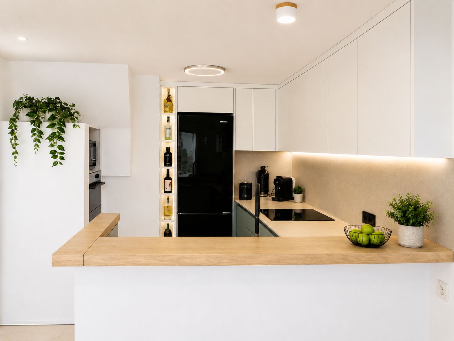 Piso-duplex con vistas y parking comunitario, a 5 minutos del mar.