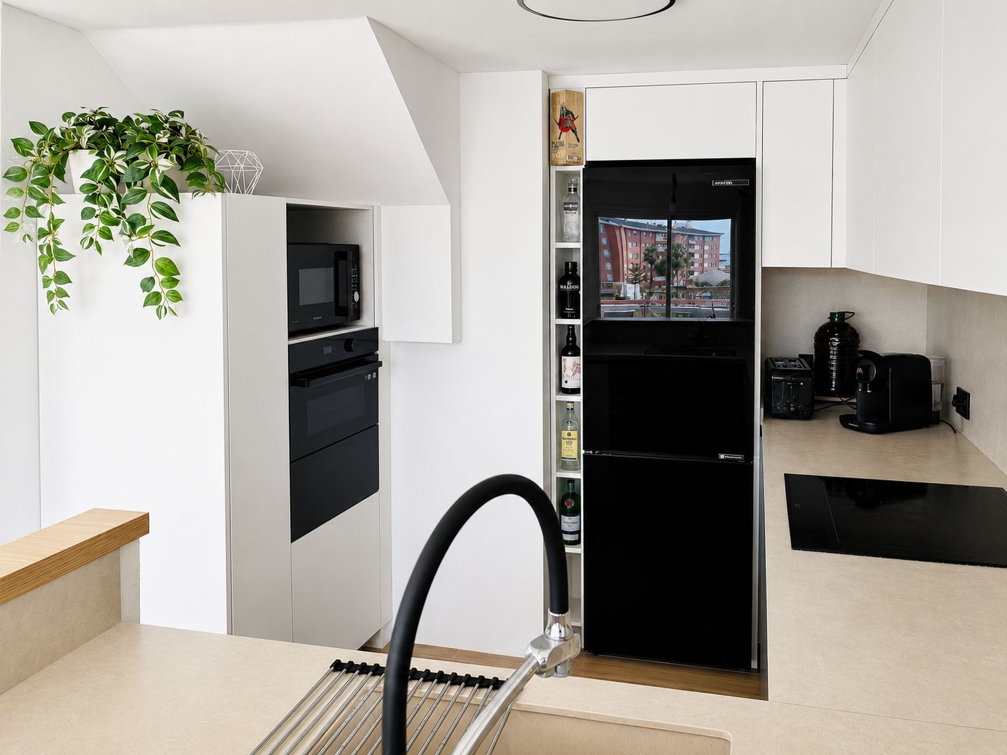 Piso-duplex con vistas y parking comunitario, a 5 minutos del mar.