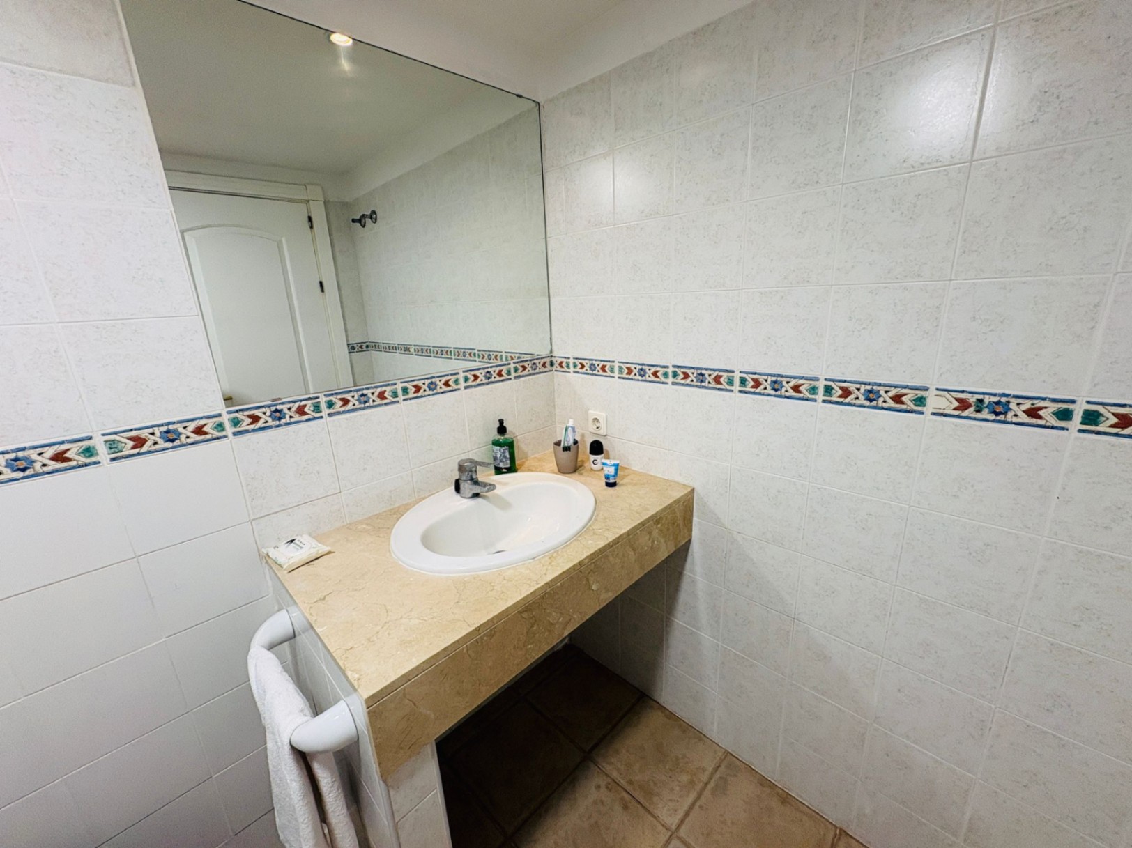 Piso-duplex con vistas y parking comunitario, a 5 minutos del mar.