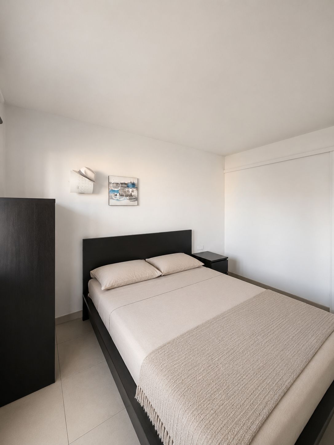 Piso con terraza y vistas al mar para actualizar