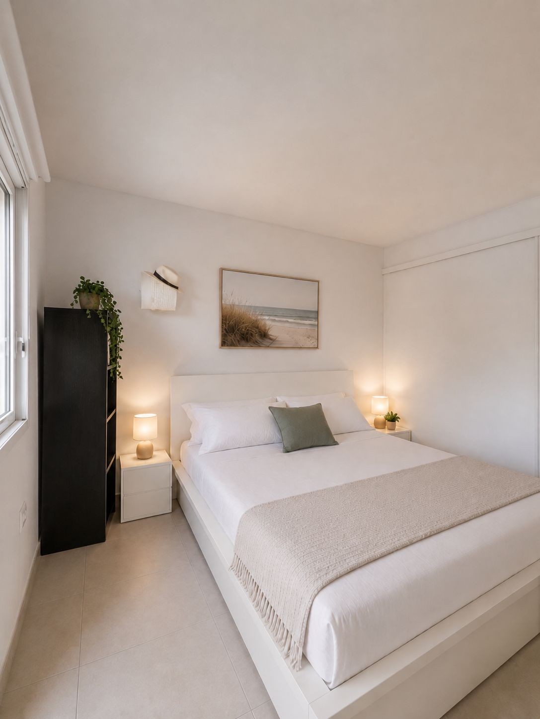 Piso con terraza y vistas al mar para actualizar