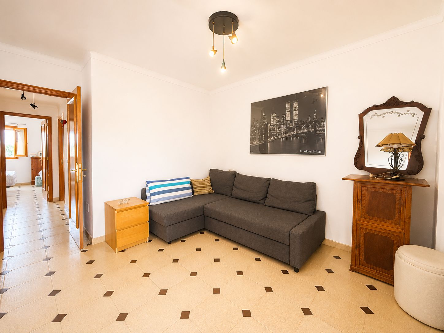 Wohnung mit 3 Zimmern und Garage, 10 Minuten vom Meer entfernt.
