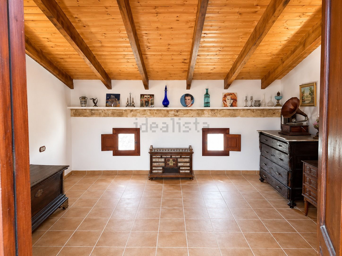 Tradicional y exclusiva casa de pueblo con terraza y patio en el corazón de Petra.