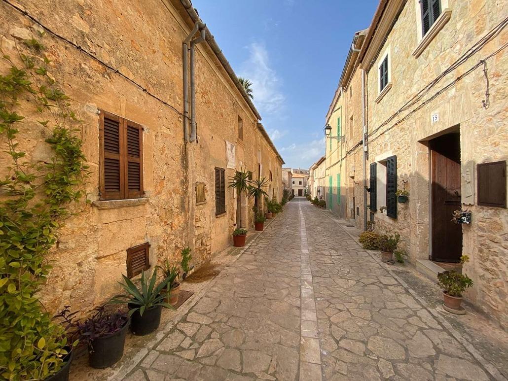 Maison de village traditionnelle et exclusive avec terrasse et patio au cœur de Petra.