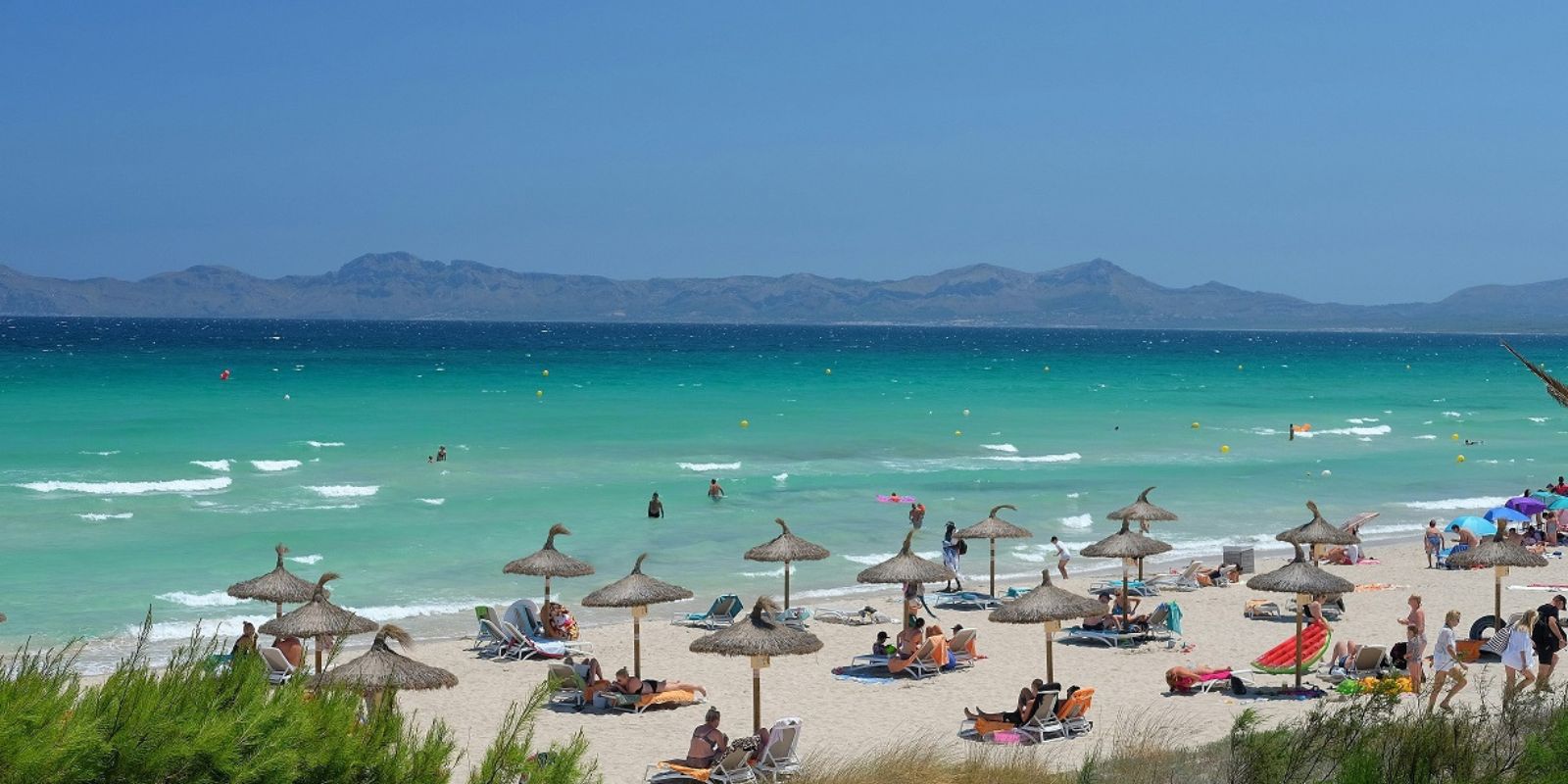 Renovierte 45 m² große Wohnung in Platja de Muro mit Balkon und Meerblick.