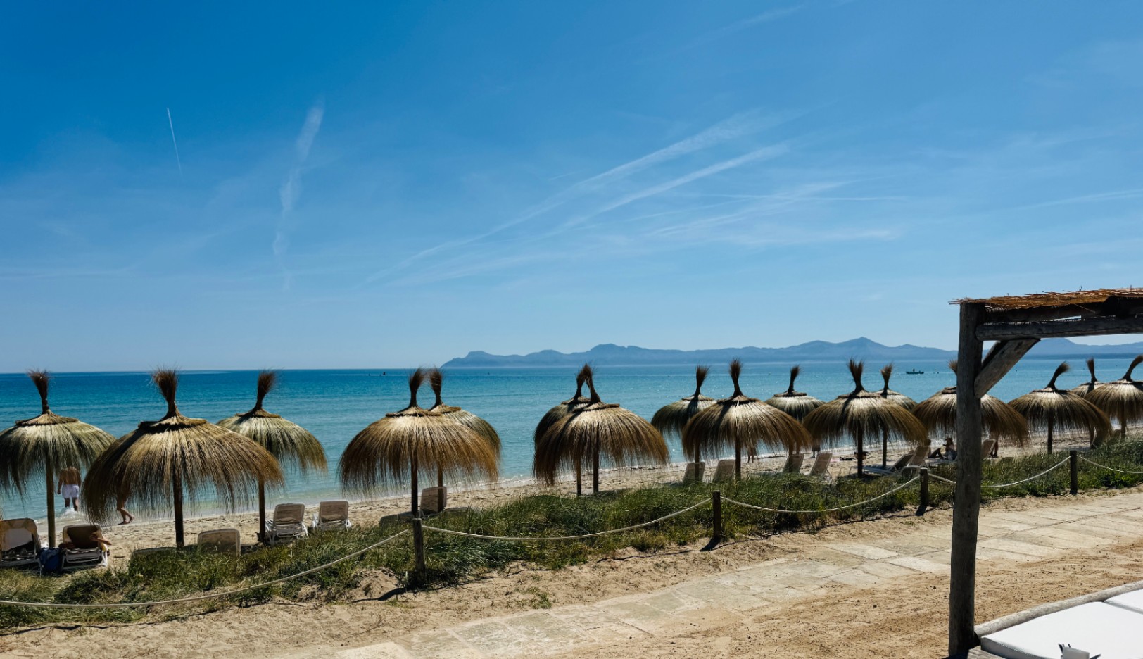 Renovierte 45 m² große Wohnung in Platja de Muro mit Balkon und Meerblick.