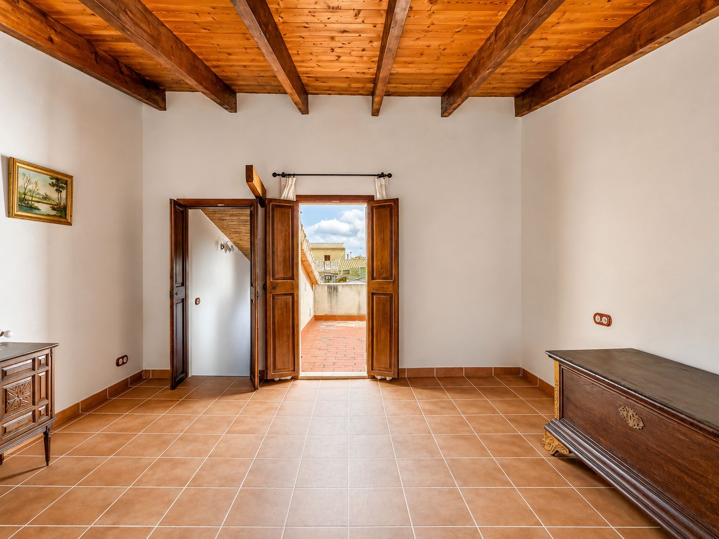 Traditional and exclusive village house with terrace and patio in the heart of Petra.