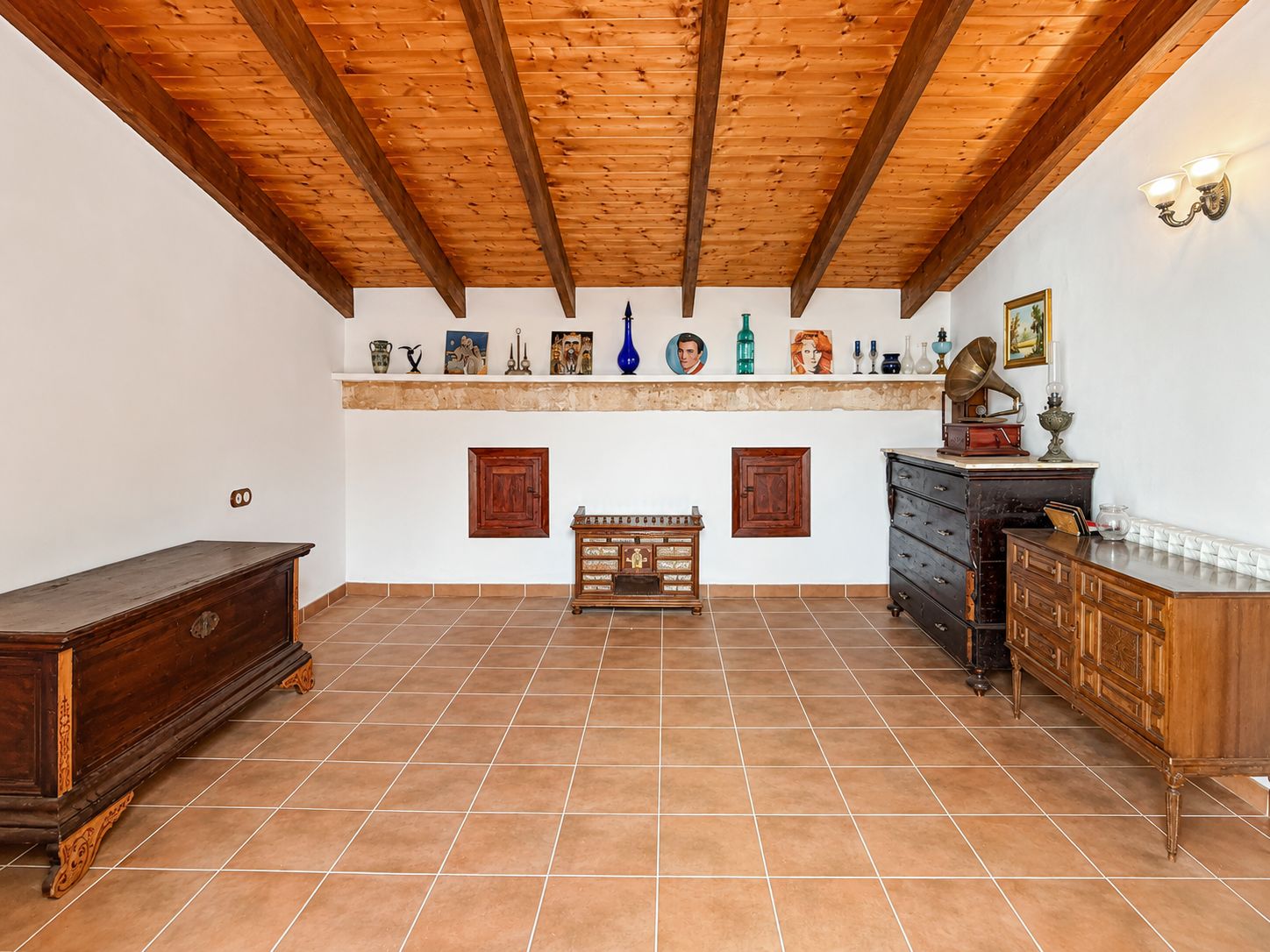Traditional and exclusive village house with terrace and patio in the heart of Petra.