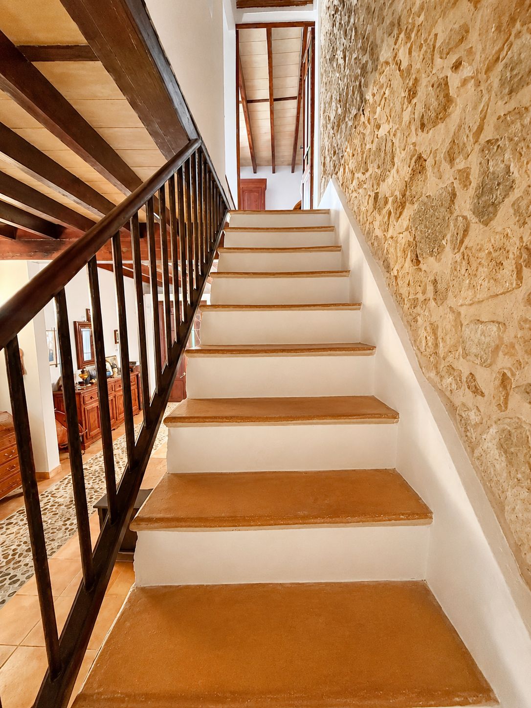 Traditional and exclusive village house with terrace and patio in the heart of Petra.