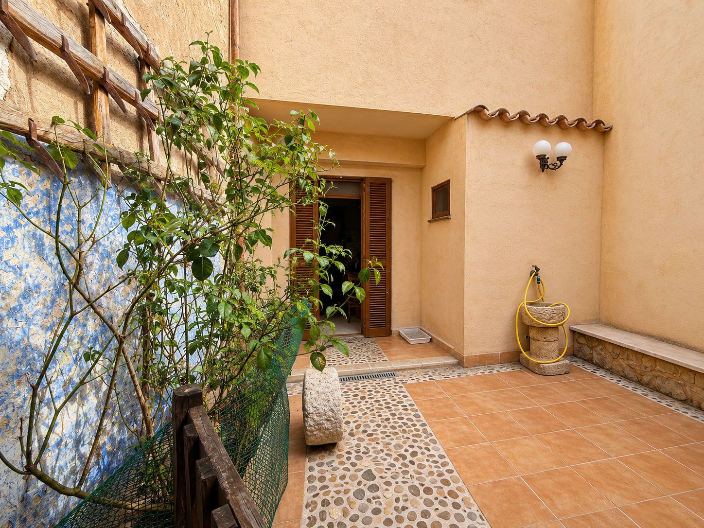 Traditional and exclusive village house with terrace and patio in the heart of Petra.