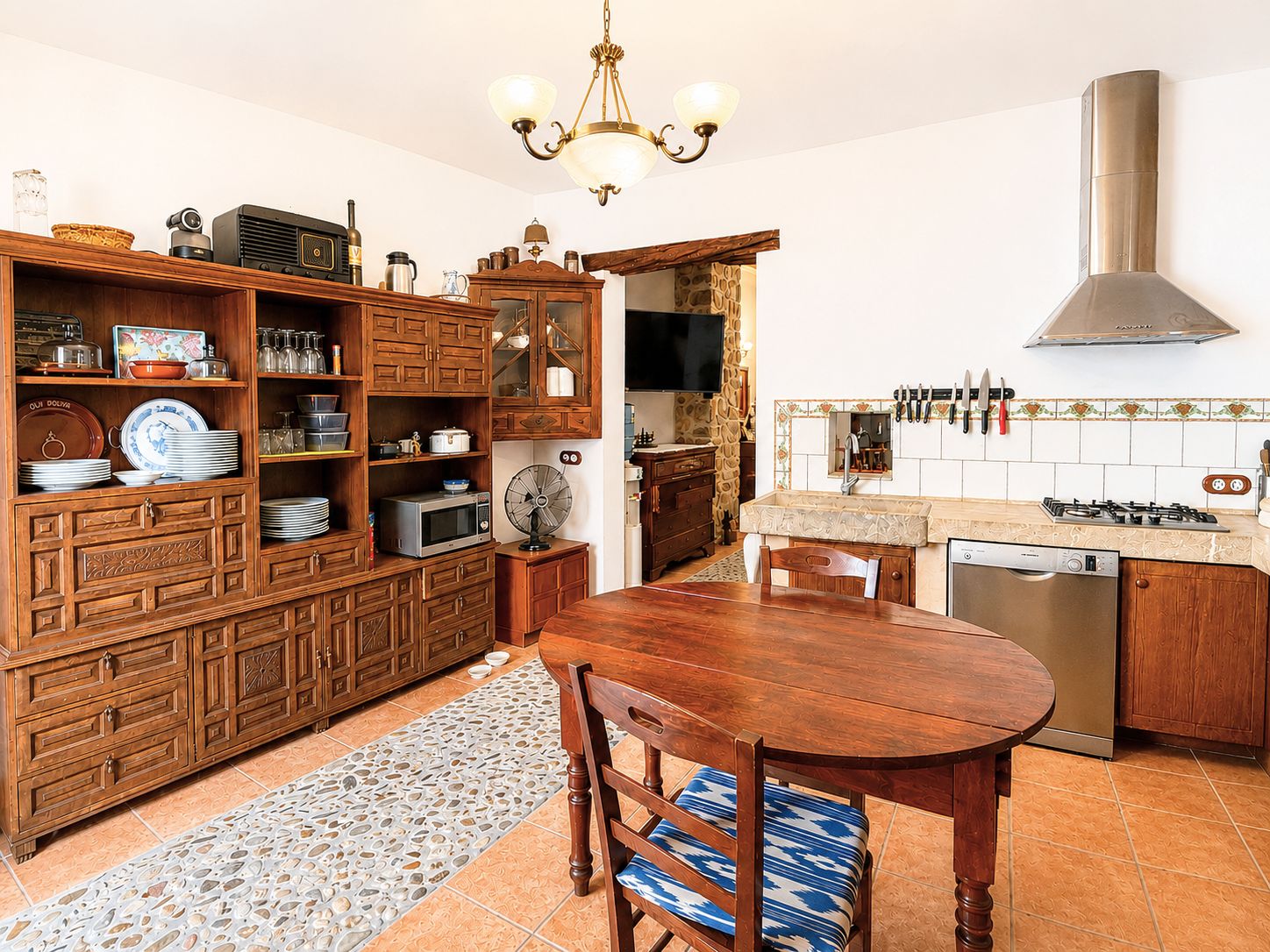 Traditional and exclusive village house with terrace and patio in the heart of Petra.