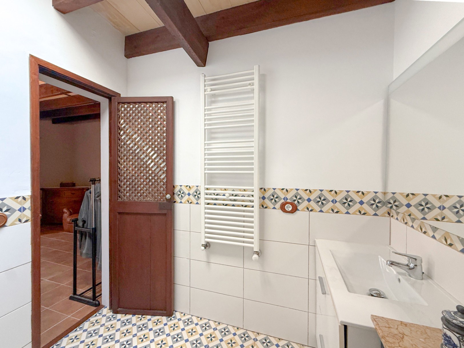 Traditional and exclusive village house with terrace and patio in the heart of Petra.
