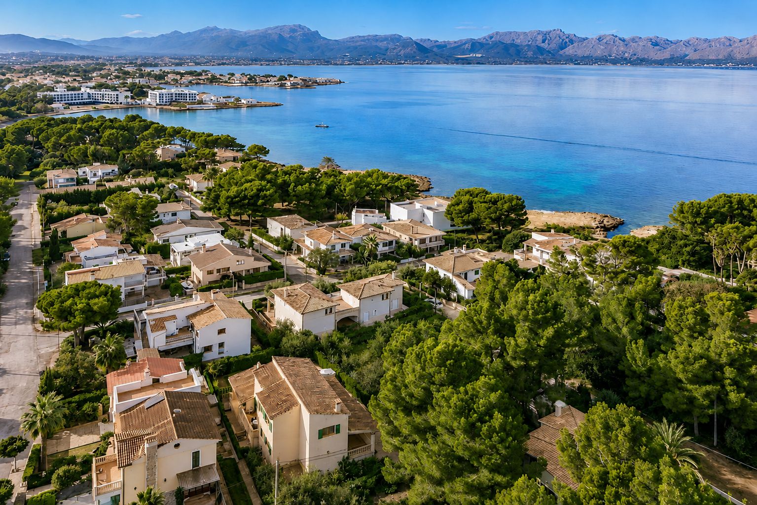 Exklusive städtische Parzelle von 710 m² in Bonaire (Alcúdia) mit verfügbarer Vorprojektplanung.