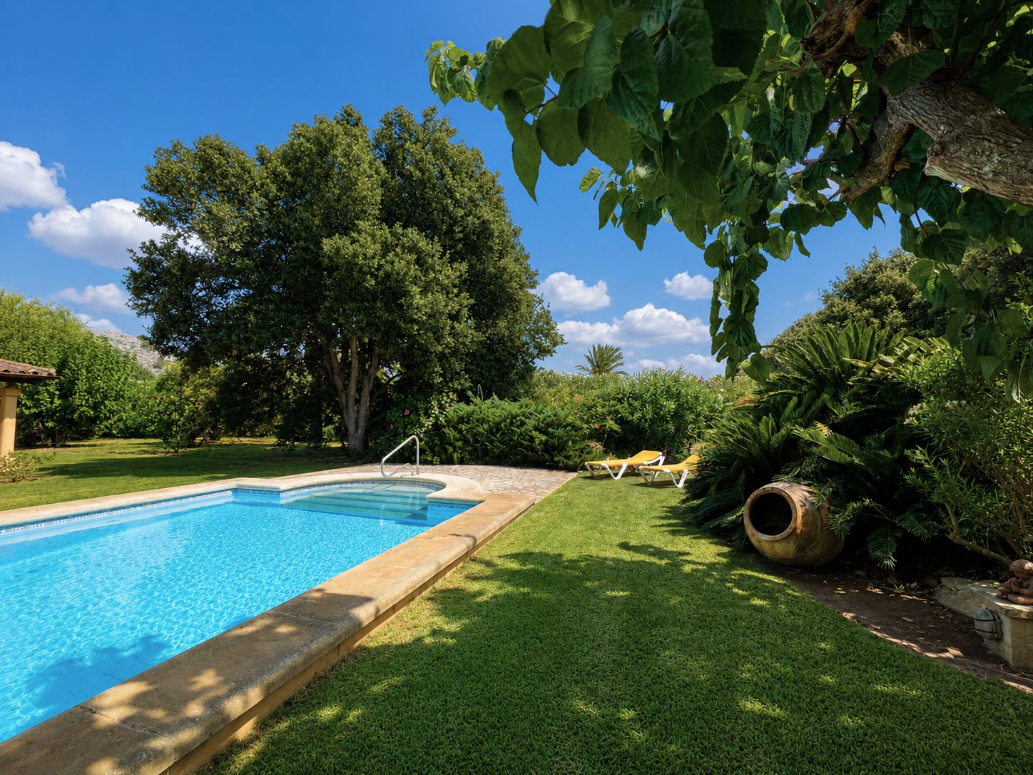 Rustic estate with views, pool, privacy, and Mallorcan charm in Pollença.