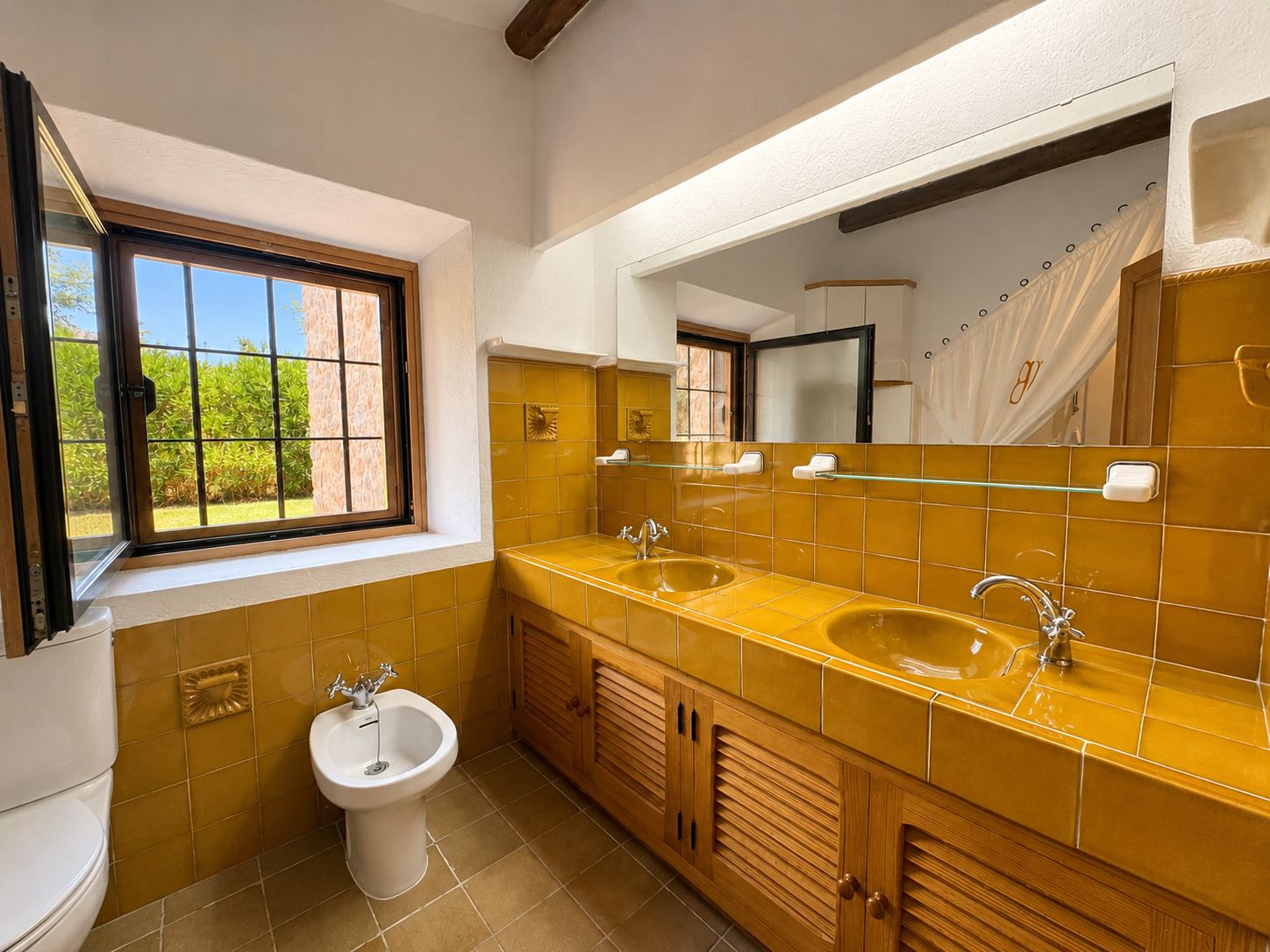 Rustic estate with views, pool, privacy, and Mallorcan charm in Pollença.