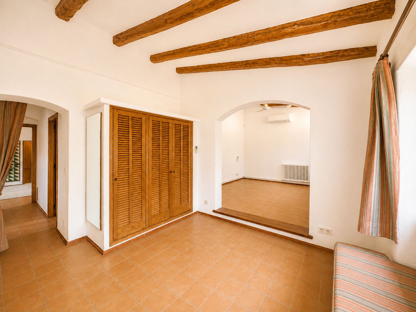 Rustic estate with views, pool, privacy, and Mallorcan charm in Pollença.