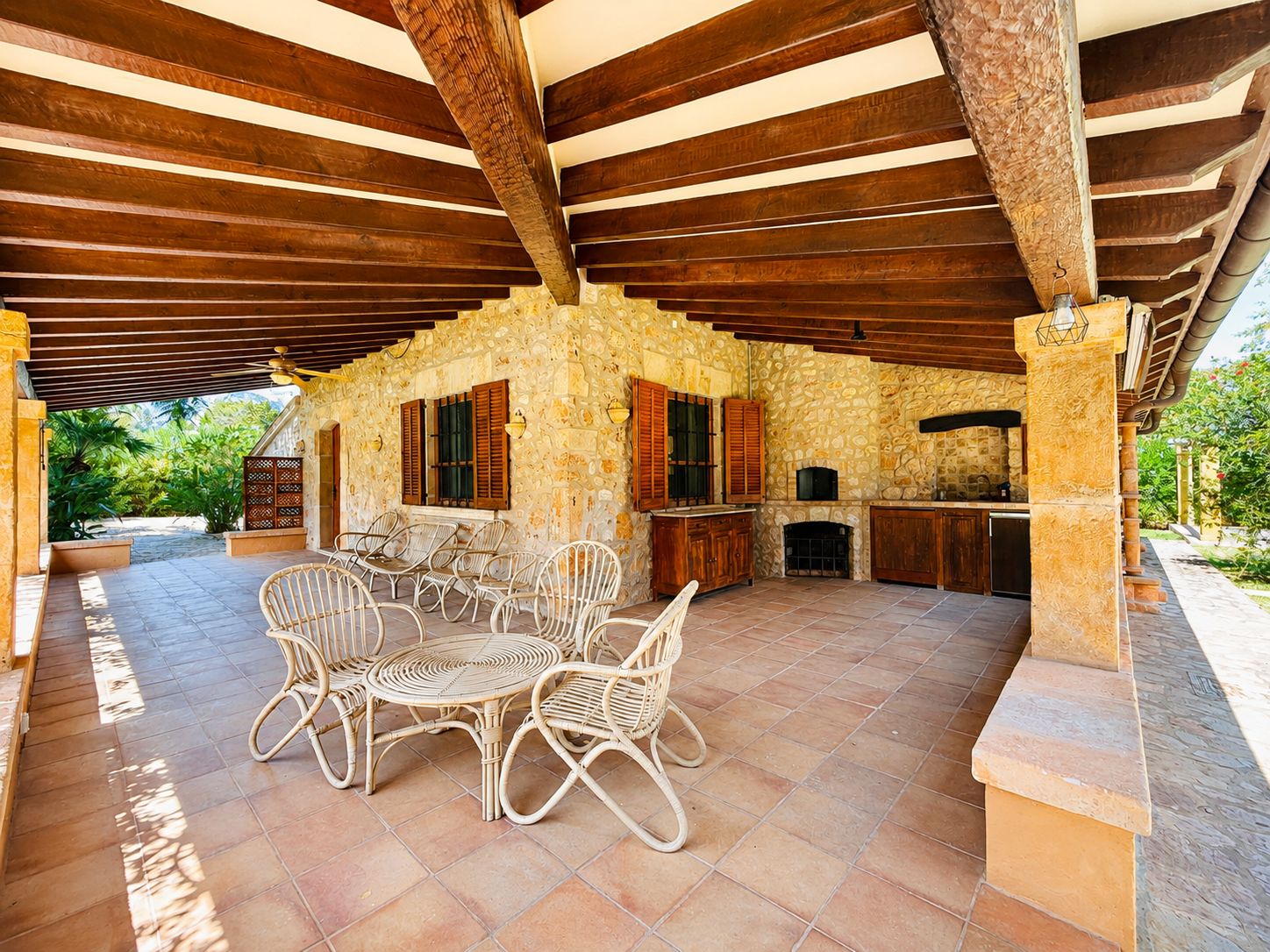 Rustic estate with views, pool, privacy, and Mallorcan charm in Pollença.
