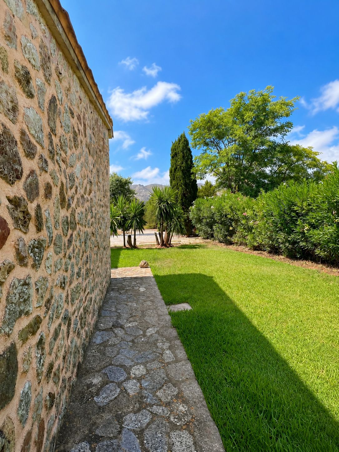 Rustic estate with views, pool, privacy, and Mallorcan charm in Pollença.