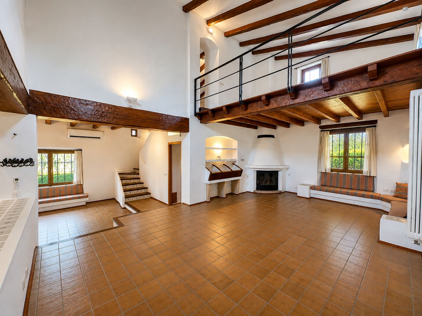 Rustic estate with views, pool, privacy, and Mallorcan charm in Pollença.