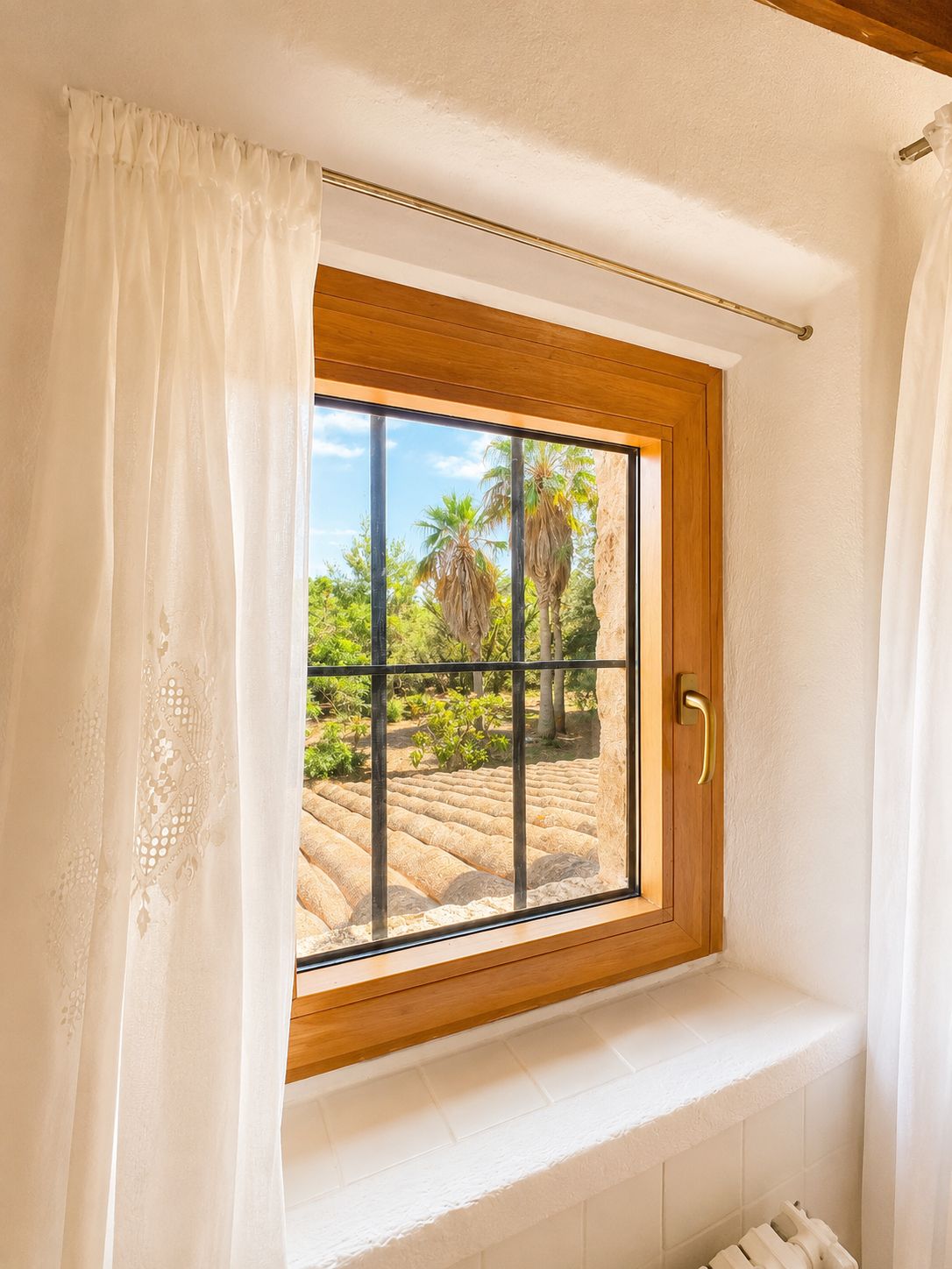 Rustic estate with views, pool, privacy, and Mallorcan charm in Pollença.