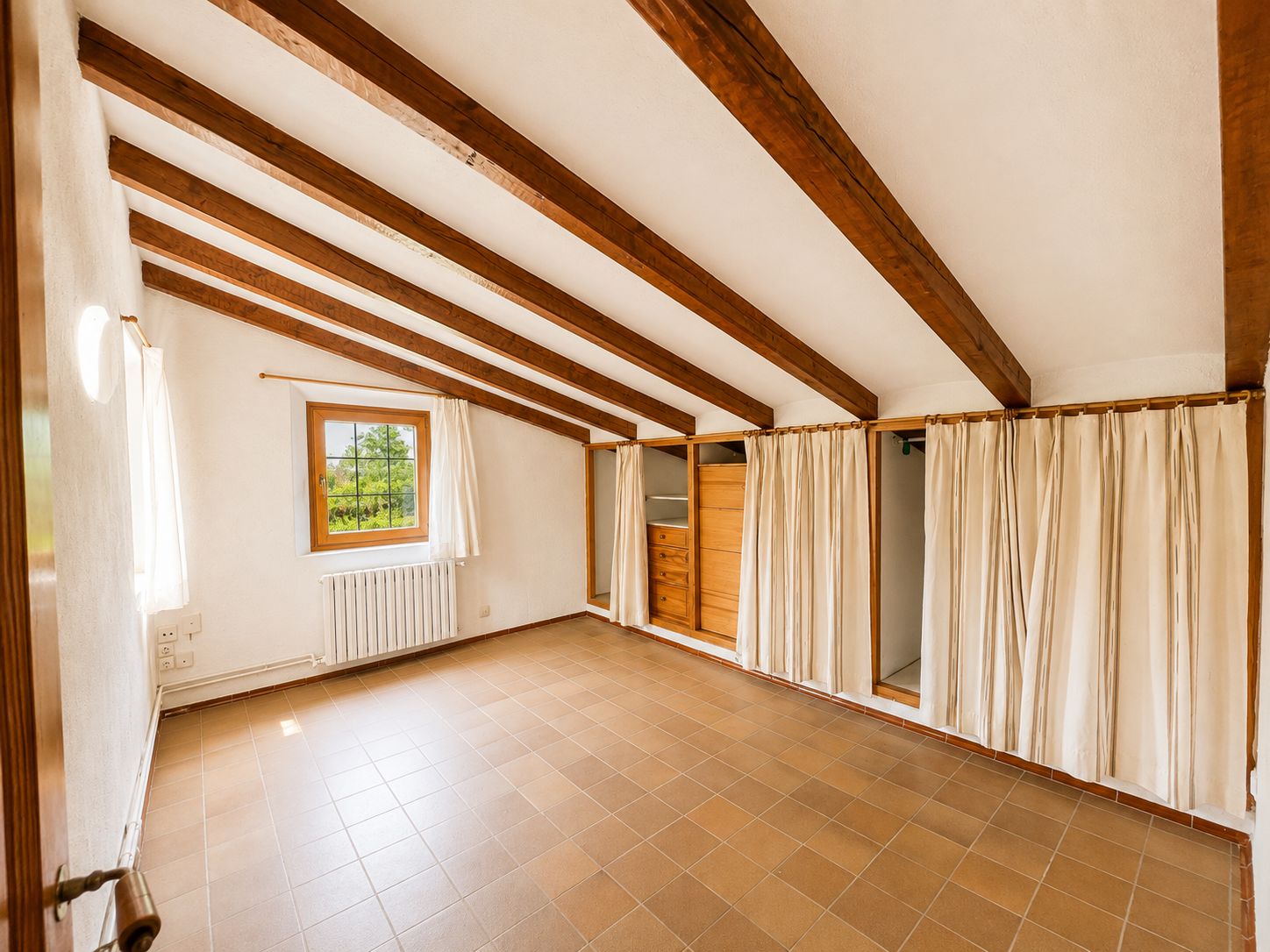 Rustic estate with views, pool, privacy, and Mallorcan charm in Pollença.