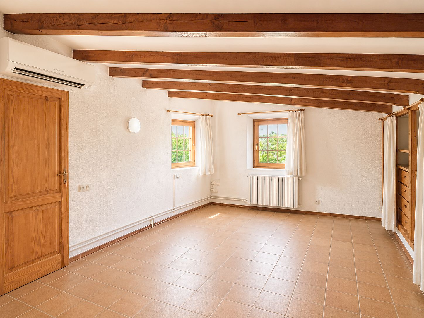 Rustic estate with views, pool, privacy, and Mallorcan charm in Pollença.