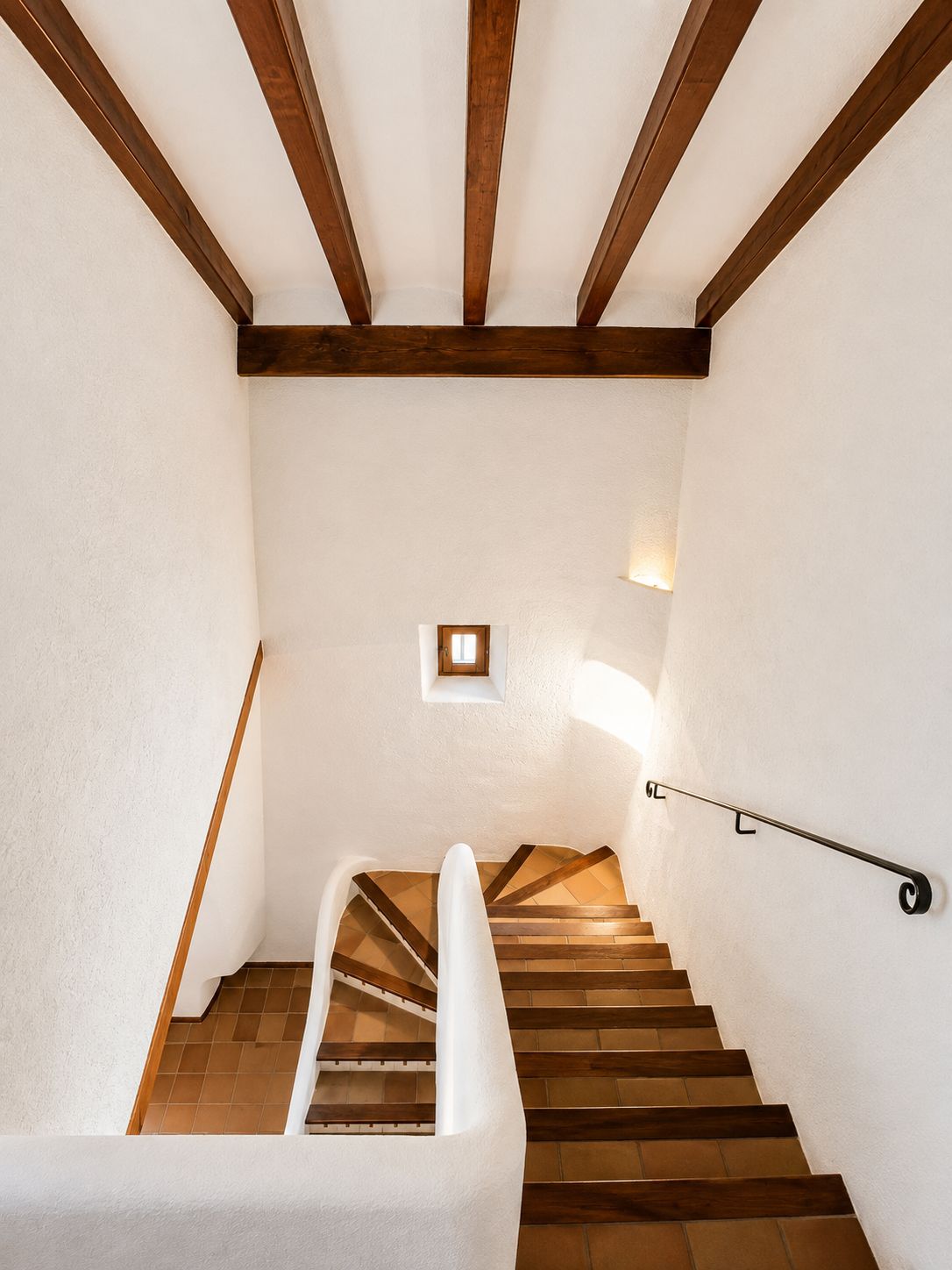 Rustic estate with views, pool, privacy, and Mallorcan charm in Pollença.