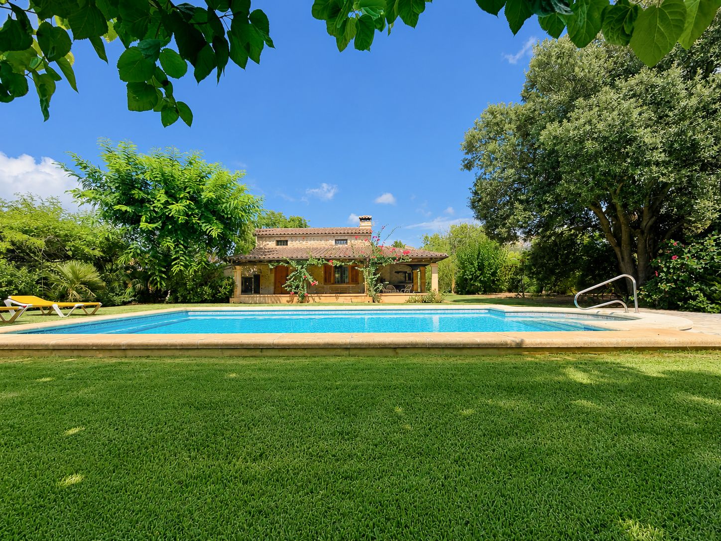 Rustic estate with views, pool, privacy, and Mallorcan charm in Pollença.