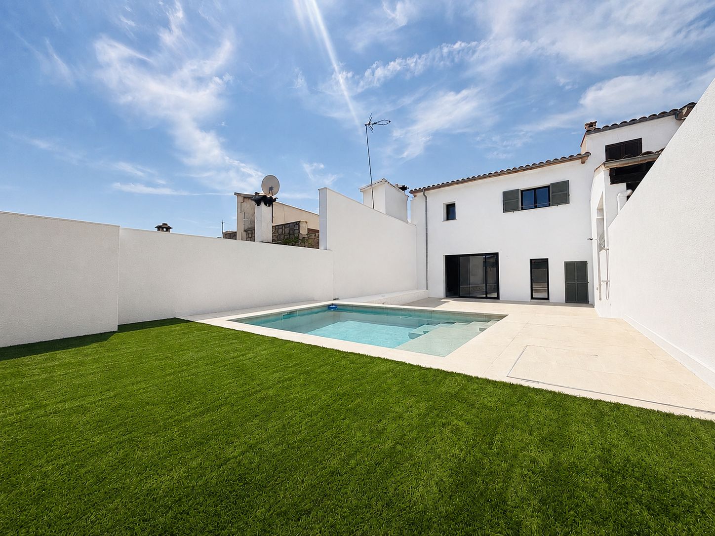 Village house in María de la Salut, 4 bedrooms, 3 bathrooms for rent.