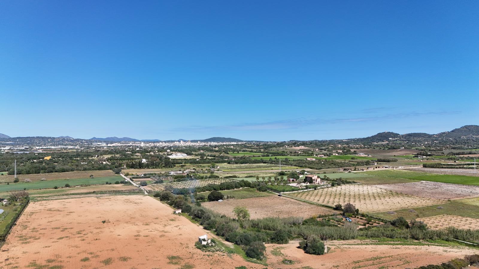Rustikale Finca in idyllischer Umgebung mit Grundprojekt.
