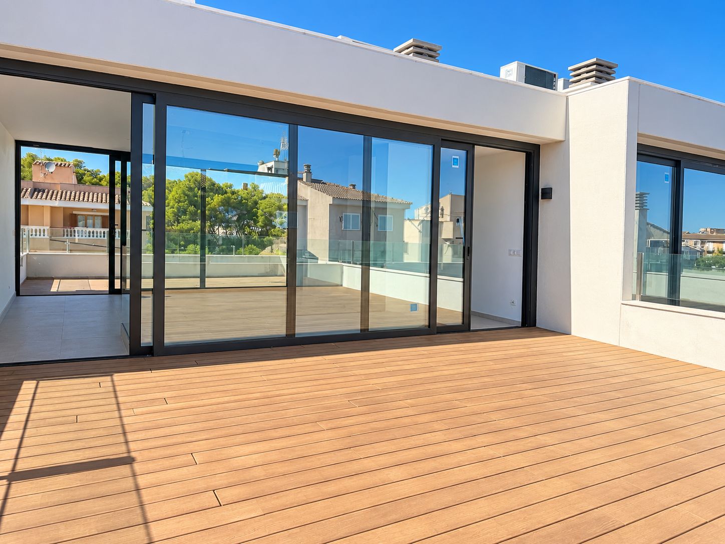 Magnifiques maisons de ville avec piscine privée en bord de mer