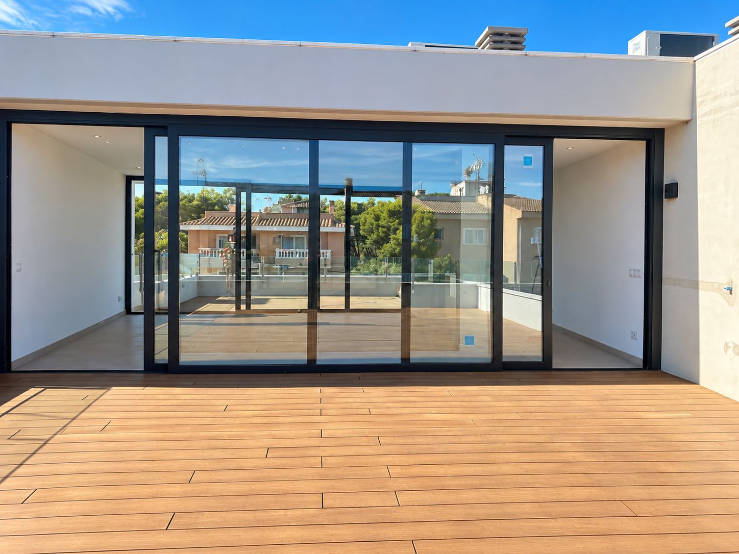 Magnifiques maisons de ville avec piscine privée en bord de mer