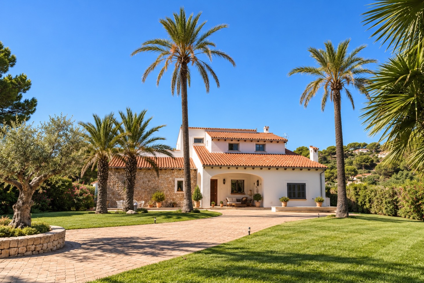 Impresionante Villa sobre Acantilado con Vistas Ininterrumpidas al Mediterráneo, Mallorca.