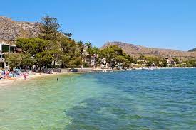 Solar urbano con proyecto basico para dos chalets cerca del mar en Sa pobla.