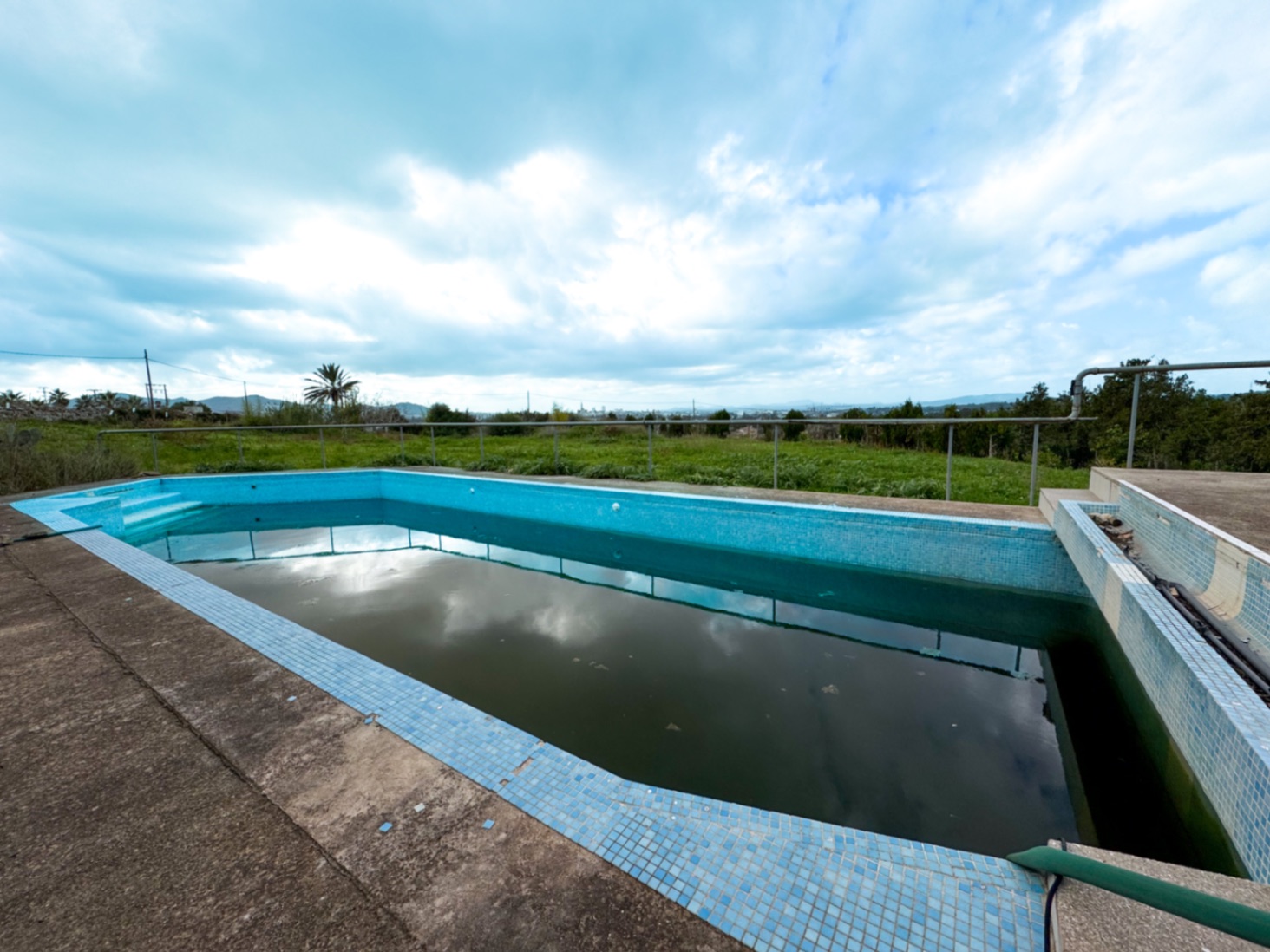 Tolle rustikale Finca mit Renovierungsprojekt und Panoramablick auf Manacor.