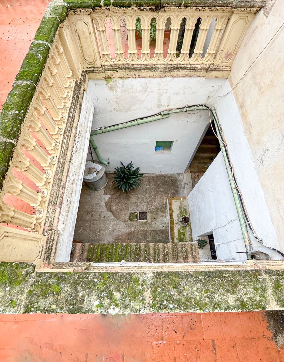 Casa mallorquina con carácter y gran potencial para renovar en el pueblo de muro.